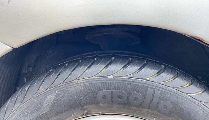 2017 Hyundai Eon ERA +, Petrol, Manual, 14,932 km, Left Front Tyre Tread