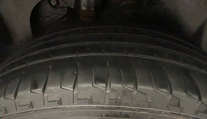 2020 Tata Harrier XZA 2.0L, Diesel, Automatic, 96,405 km, Left Rear Tyre Tread