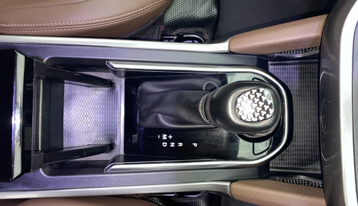 2020 Tata Harrier XZA 2.0L, Diesel, Automatic, 96,405 km, Gear Lever