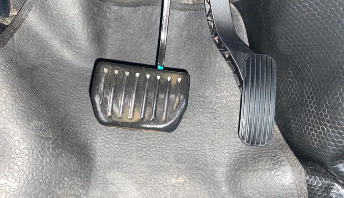 2020 Tata Harrier XZA 2.0L, Diesel, Automatic, 96,405 km, Pedals