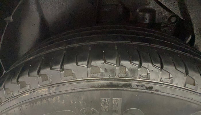 2020 Tata Harrier XZA 2.0L, Diesel, Automatic, 96,405 km, Right Rear Tyre Tread