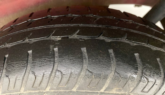 2015 Maruti Wagon R 1.0 VXI, Petrol, Manual, 44,663 km, Left Rear Tyre Tread