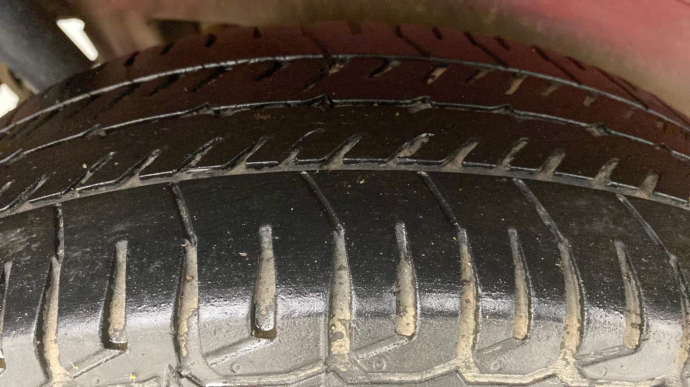 2015 Maruti Wagon R 1.0 VXI, Petrol, Manual, 44,663 km, Right Rear Tyre Tread