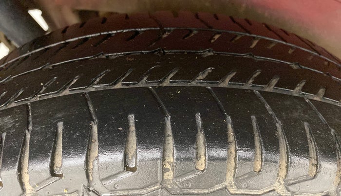 2015 Maruti Wagon R 1.0 VXI, Petrol, Manual, 44,663 km, Right Rear Tyre Tread