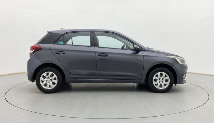 2014 Hyundai Elite i20 SPORTZ 1.2, Petrol, Manual, 1,10,957 km, Right Side View