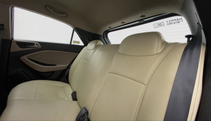 2014 Hyundai Elite i20 SPORTZ 1.2, Petrol, Manual, 1,10,957 km, Right Side Rear Door Cabin
