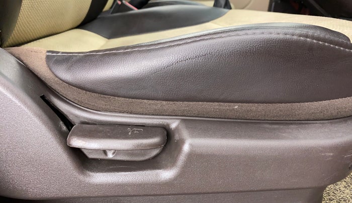 2014 Hyundai Santro Xing GL PLUS, Petrol, Manual, 14,508 km, Driver Side Adjustment Panel