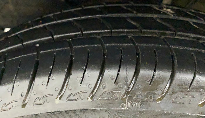 2021 Maruti Baleno DELTA PETROL 1.2, Petrol, Manual, 6,145 km, Left Front Tyre Tread