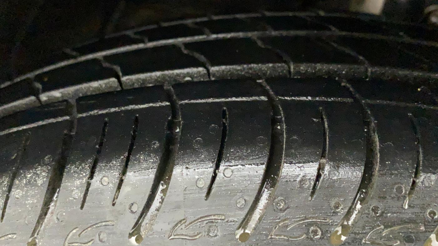 2021 Maruti Baleno DELTA PETROL 1.2, Petrol, Manual, 6,145 km, Right Front Tyre Tread