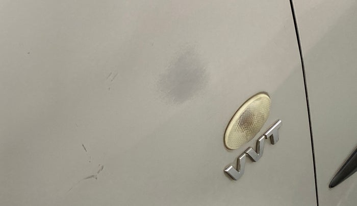 2013 Maruti Ritz VXI, Petrol, Manual, 53,737 km, Left fender - Paint has minor damage