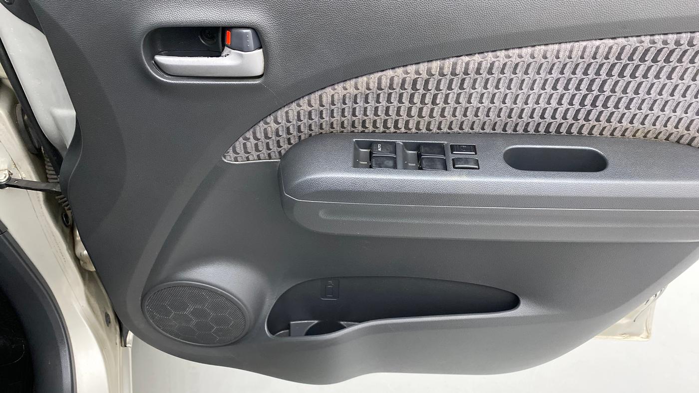 2013 Maruti Ritz VXI, Petrol, Manual, 53,737 km, Driver Side Door Panels Control