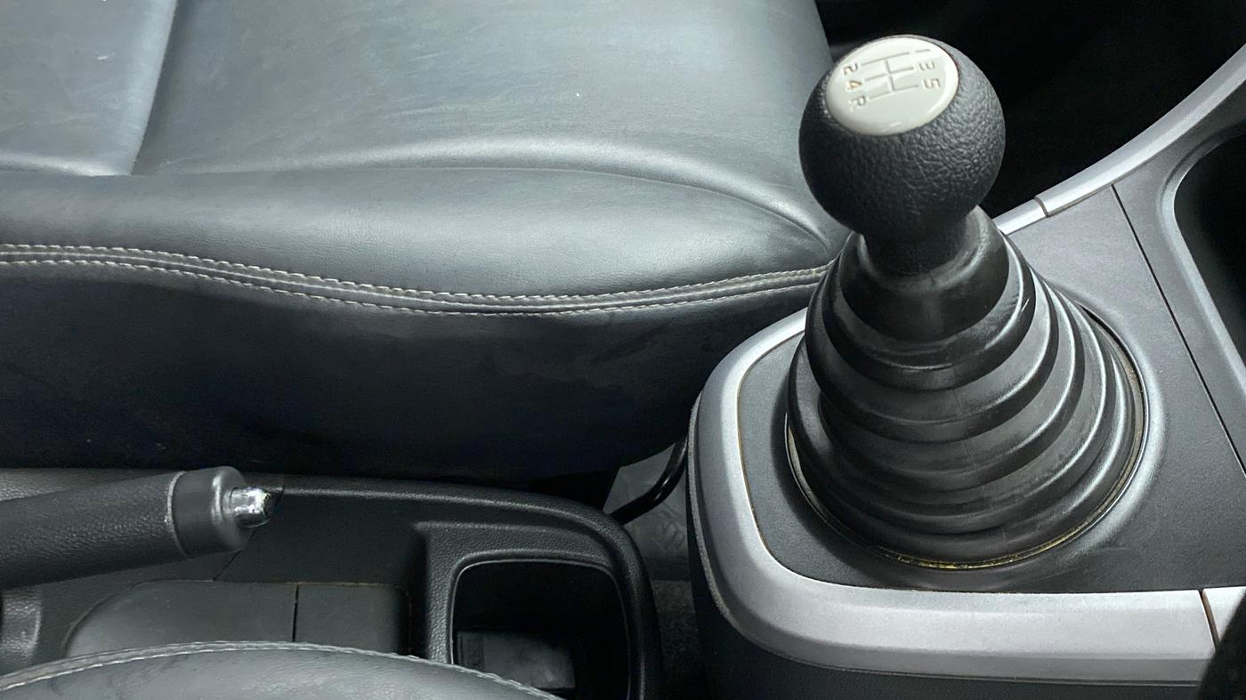 2013 Maruti Ritz VXI, Petrol, Manual, 53,737 km, Gear Lever