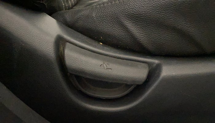 2015 Hyundai Grand i10 SPORTZ 1.2 KAPPA VTVT, Petrol, Manual, 51,234 km, Driver Side Adjustment Panel