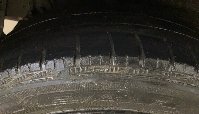 2015 Hyundai Grand i10 SPORTZ 1.2 KAPPA VTVT, Petrol, Manual, 51,234 km, Right Rear Tyre Tread