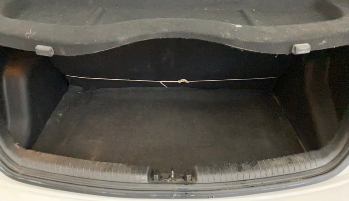 2015 Hyundai Grand i10 SPORTZ 1.2 KAPPA VTVT, Petrol, Manual, 51,234 km, Boot Inside