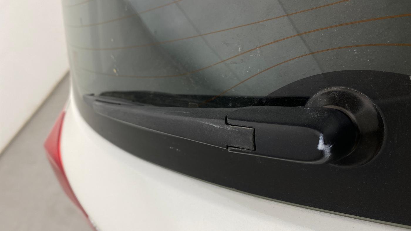 2018 Maruti Swift ZDI AMT, Diesel, Automatic, 1,29,619 km, Rear Wiper