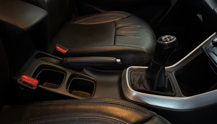 2022 Maruti S Cross ZETA 1.5, Petrol, Manual, 91,379 km, Gear Lever