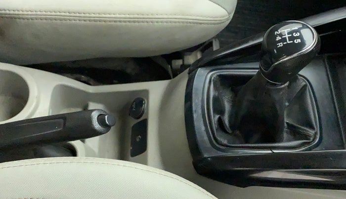 2016 Ford Ecosport TREND+ 1.5L DIESEL, Diesel, Manual, 1,24,042 km, Gear Lever