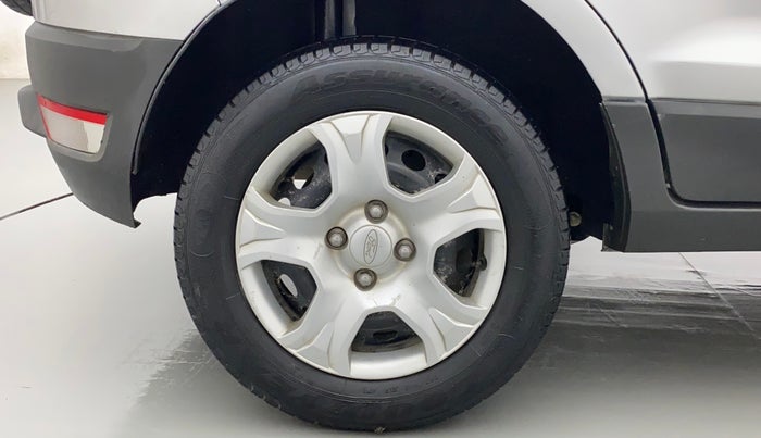 2016 Ford Ecosport TREND+ 1.5L DIESEL, Diesel, Manual, 1,24,042 km, Right Rear Wheel