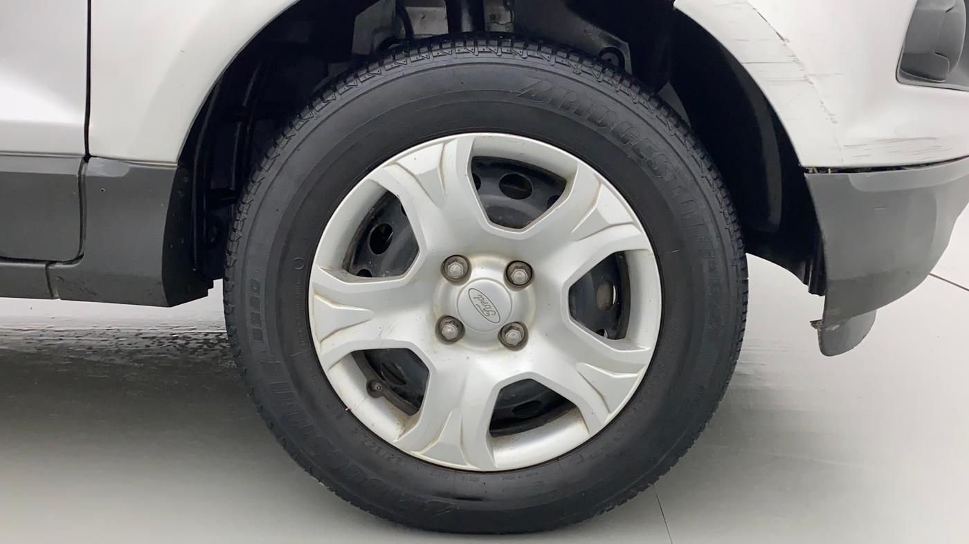 2016 Ford Ecosport TREND+ 1.5L DIESEL, Diesel, Manual, 1,24,042 km, Right Front Wheel