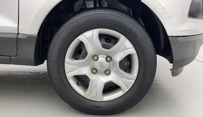 2016 Ford Ecosport TREND+ 1.5L DIESEL, Diesel, Manual, 1,24,042 km, Right Front Wheel