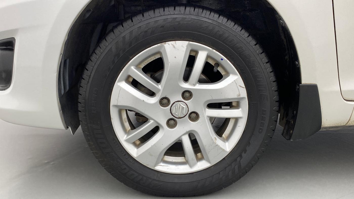2013 Maruti Swift Dzire ZDI, Diesel, Manual, 1,09,306 km, Left Front Wheel