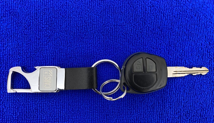 2013 Maruti Swift Dzire ZDI, Diesel, Manual, 1,09,306 km, Key Close Up