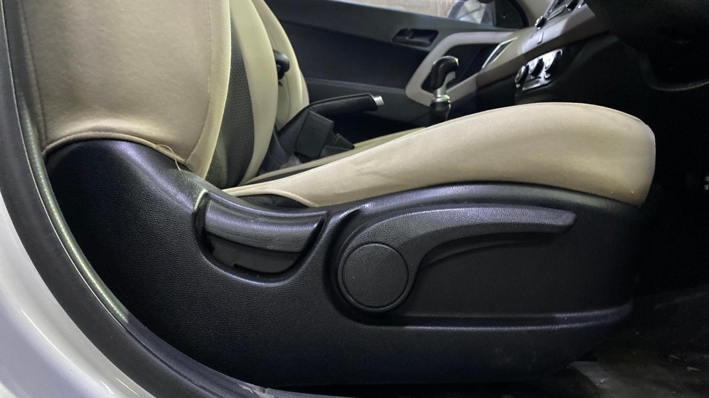 2018 Hyundai Creta E PLUS 1.6 PETROL, Petrol, Manual, 41,466 km, Driver Side Adjustment Panel