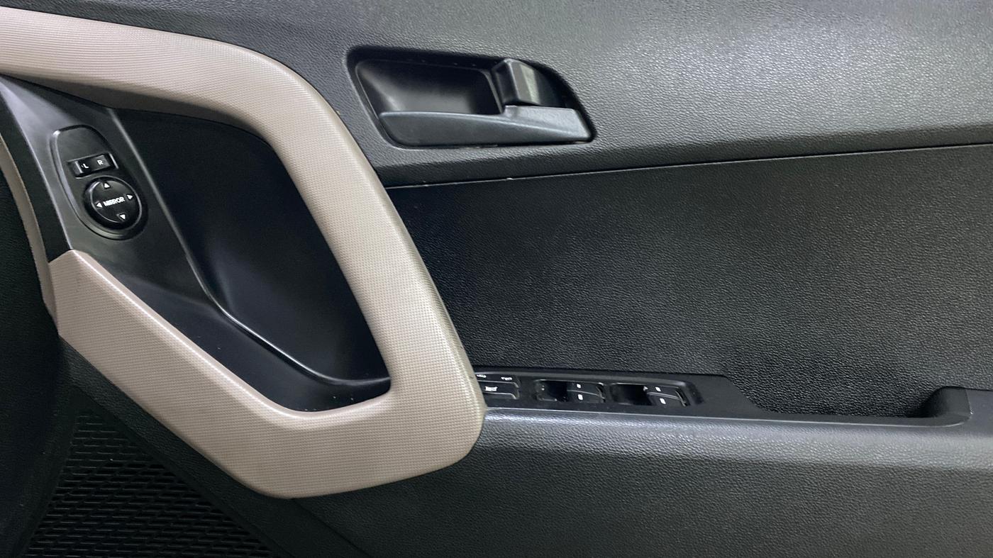2018 Hyundai Creta E PLUS 1.6 PETROL, Petrol, Manual, 41,466 km, Driver Side Door Panels Control