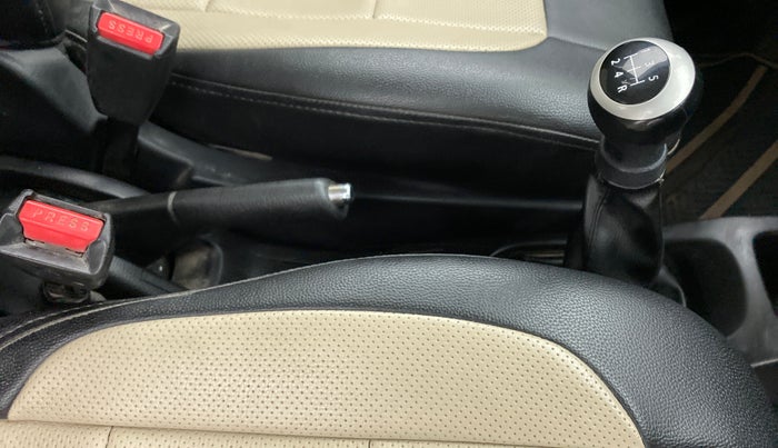 2014 Maruti Wagon R 1.0 VXI, Petrol, Manual, 67,549 km, Gear Lever