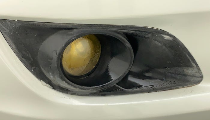 2012 Maruti Swift VXI, Petrol, Manual, 70,233 km, Right fog light - Not working