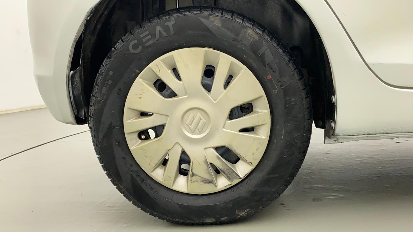 2012 Maruti Swift VXI, Petrol, Manual, 70,233 km, Right Rear Wheel