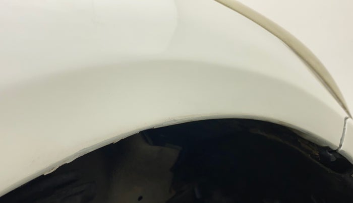 2012 Maruti Swift VXI, Petrol, Manual, 70,233 km, Right fender - Lining loose