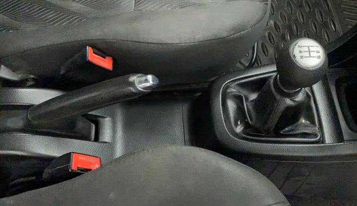 2012 Maruti Swift VXI, Petrol, Manual, 70,233 km, Gear Lever