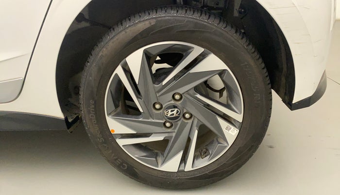 2022 Hyundai NEW I20 ASTA (O) 1.0 TURBO GDI DCT, Petrol, Automatic, 13,768 km, Left Rear Wheel
