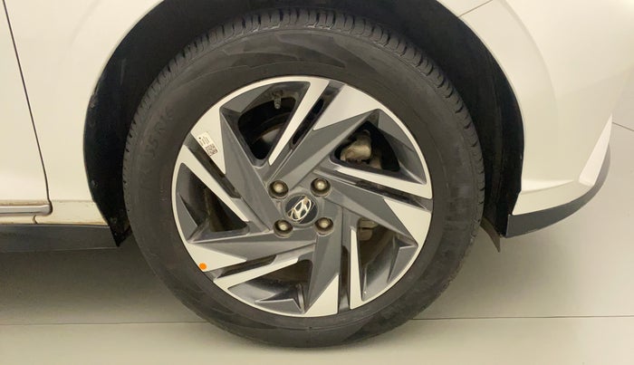 2022 Hyundai NEW I20 ASTA (O) 1.0 TURBO GDI DCT, Petrol, Automatic, 13,768 km, Right Front Wheel