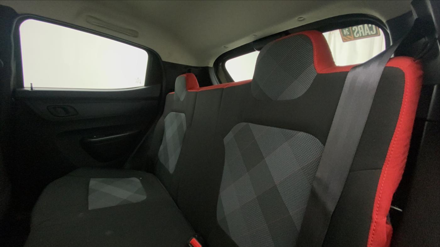 2020 Renault Kwid RXT 1.0 AMT (O), Petrol, Automatic, 16,885 km, Right Side Rear Door Cabin
