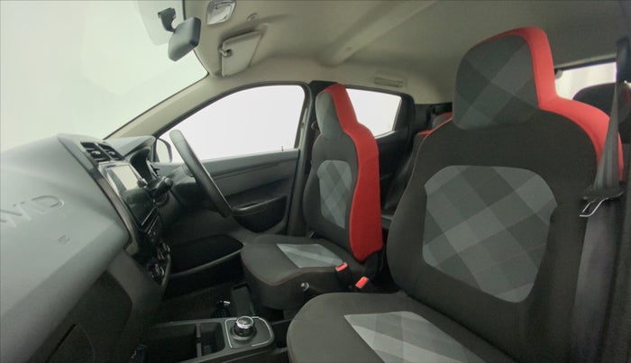 2020 Renault Kwid RXT 1.0 AMT (O), Petrol, Automatic, 16,885 km, Right Side Front Door Cabin