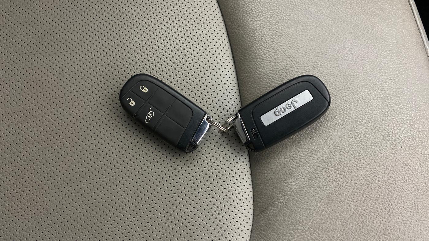 2024 Jeep Compass LIMITED (O) 2.0 DIESEL AT FWD, Diesel, Automatic, 33,242 km, Key Close Up