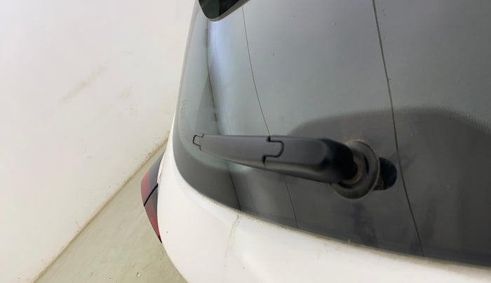 2024 Renault Kiger RXT AMT, Petrol, Automatic, 5,306 km, Rear Wiper