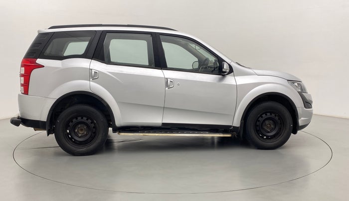 2017 Mahindra XUV500 W6 4X2, Diesel, Manual, 60,408 km, Right Side View