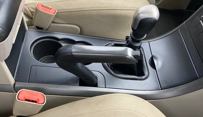 2017 Mahindra XUV500 W6 4X2, Diesel, Manual, 60,408 km, Gear Lever