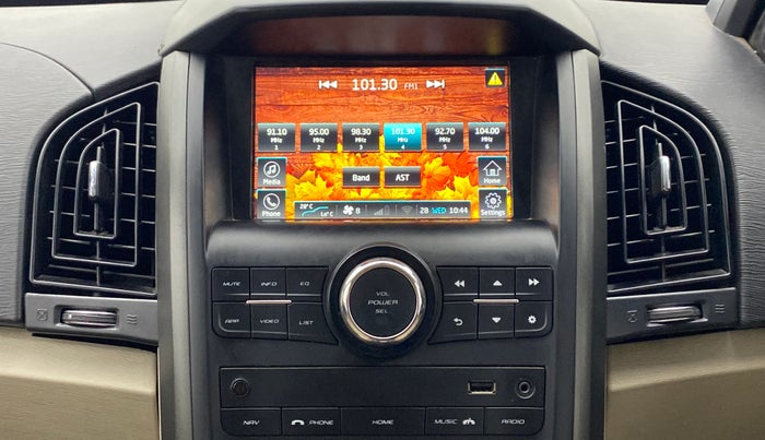 2017 Mahindra XUV500 W6 4X2, Diesel, Manual, 60,408 km, Infotainment System
