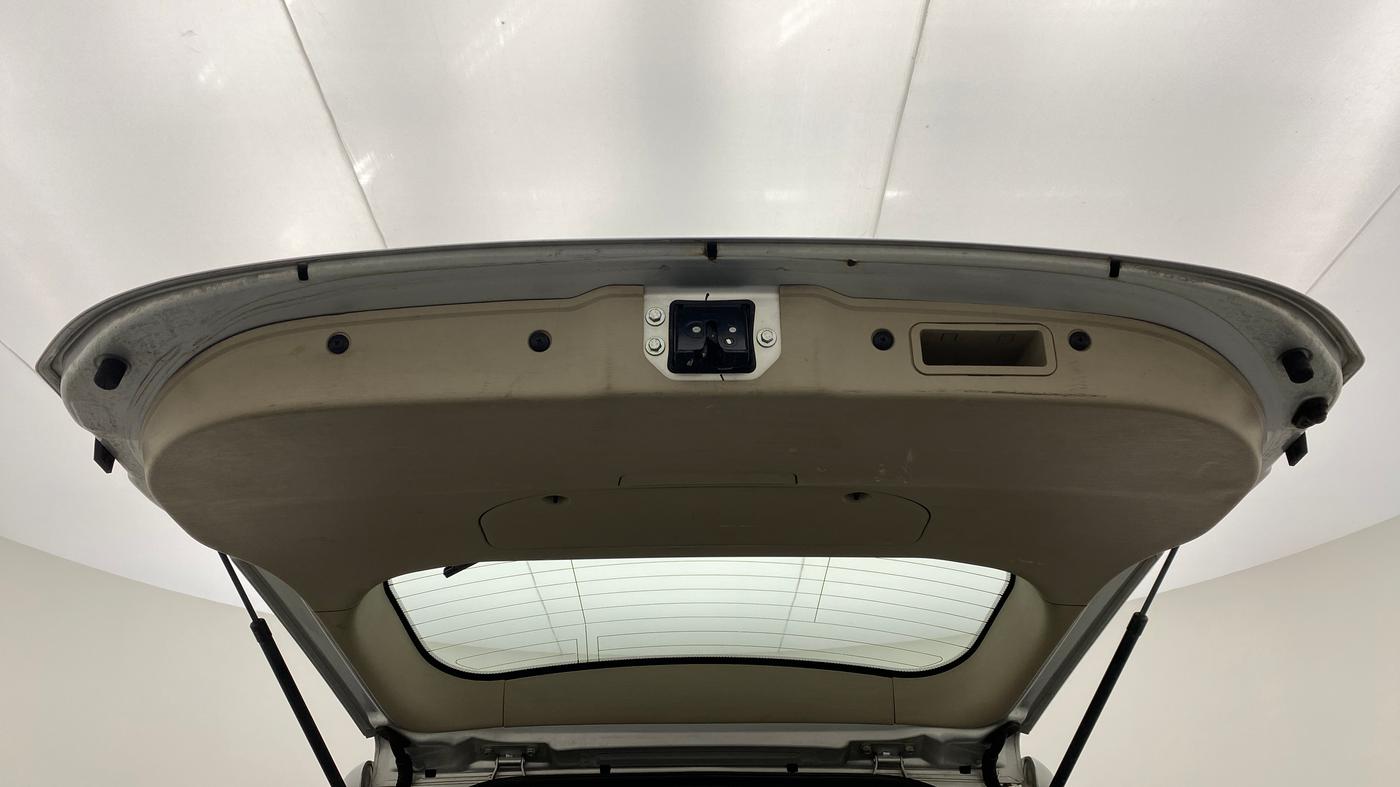 2017 Mahindra XUV500 W6 4X2, Diesel, Manual, 60,408 km, Boot Door Open