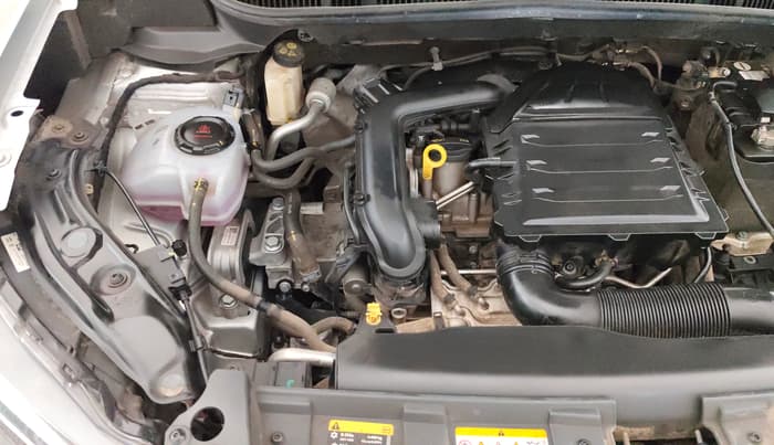 2023 Volkswagen TAIGUN HIGHLINE 1.0 TSI MT, Petrol, Manual, 25,301 km, Engine View - Right