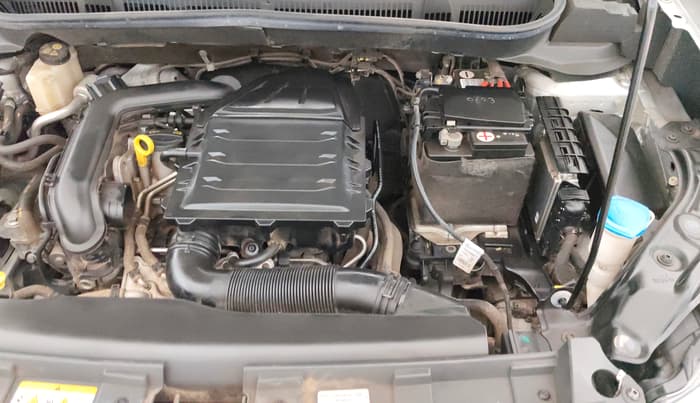 2023 Volkswagen TAIGUN HIGHLINE 1.0 TSI MT, Petrol, Manual, 25,301 km, Engine View - Left