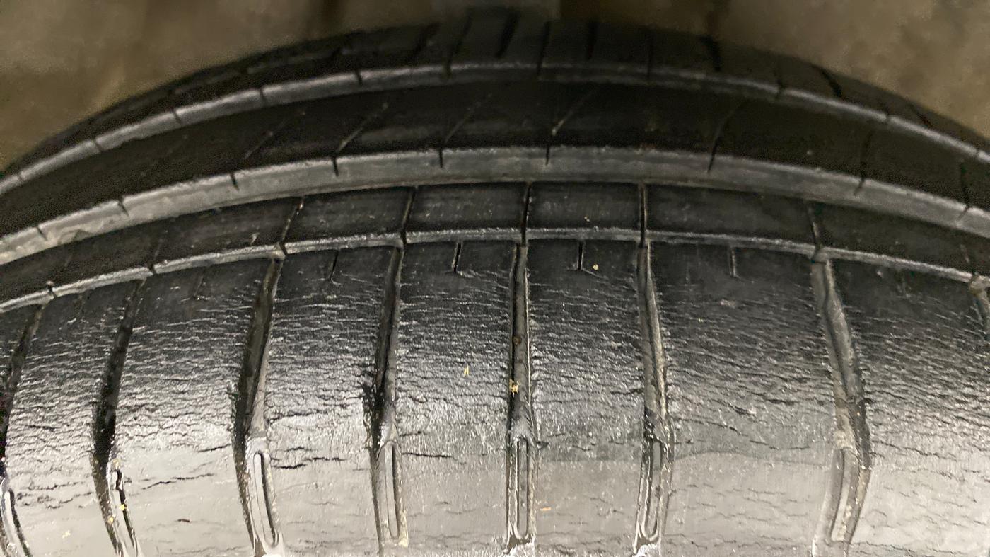 2012 Maruti Alto K10 VXI P, Petrol, Manual, 70,189 km, Right Front Tyre Tread