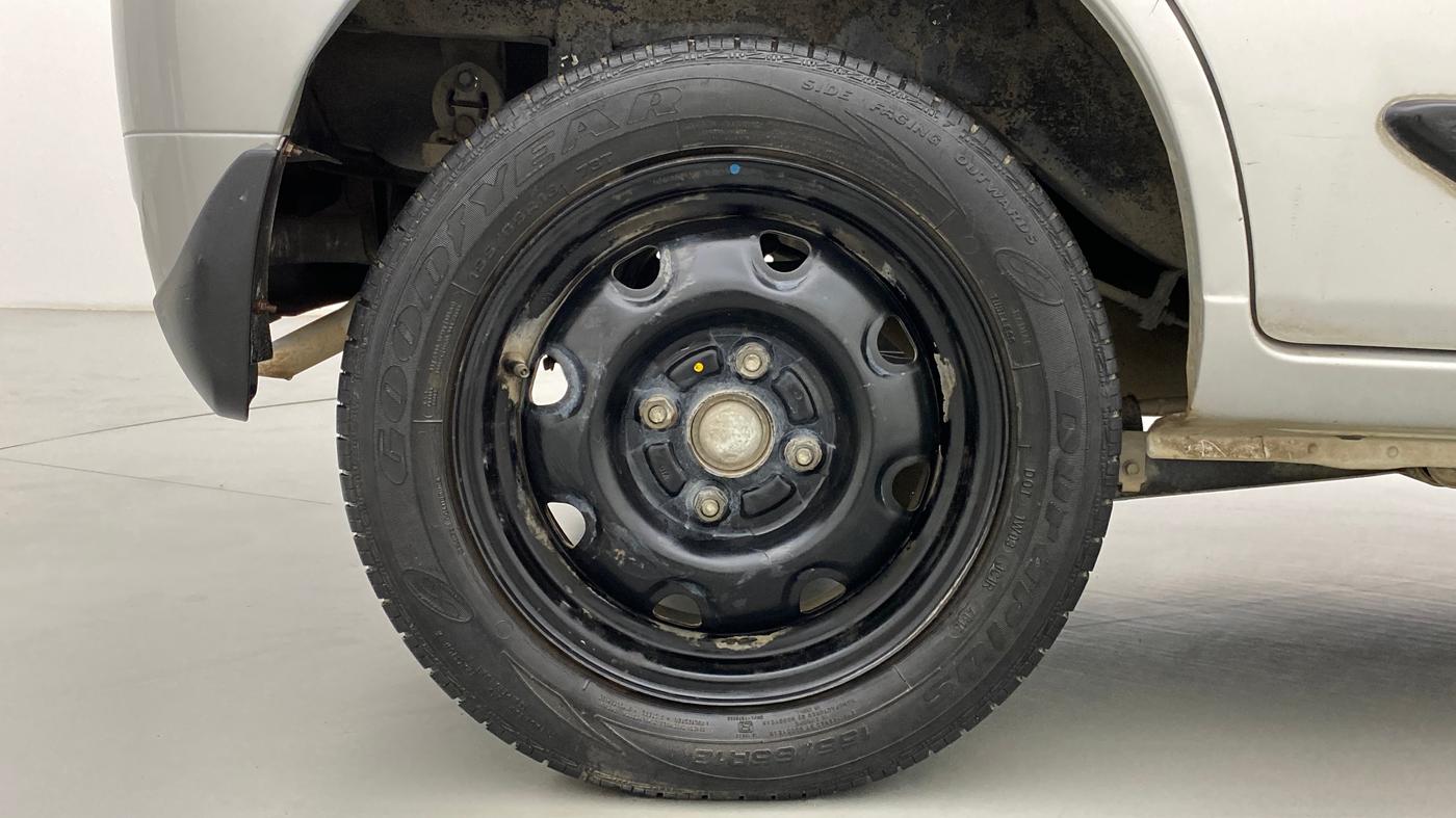 2012 Maruti Alto K10 VXI P, Petrol, Manual, 70,189 km, Right Rear Wheel
