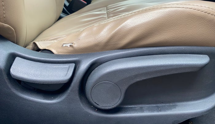 2019 Hyundai Verna 1.6 VTVT SX + AT, Petrol, Automatic, 40,950 km, Driver Side Adjustment Panel