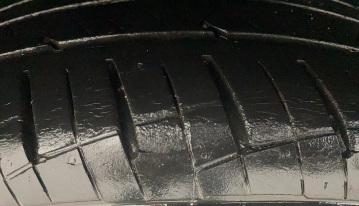 2019 Hyundai Verna 1.6 VTVT SX + AT, Petrol, Automatic, 40,950 km, Right Rear Tyre Tread